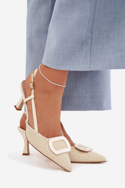 Moteriškos basutės su kulniukais Su puošniais Elementas smėlio spalvos Eslina