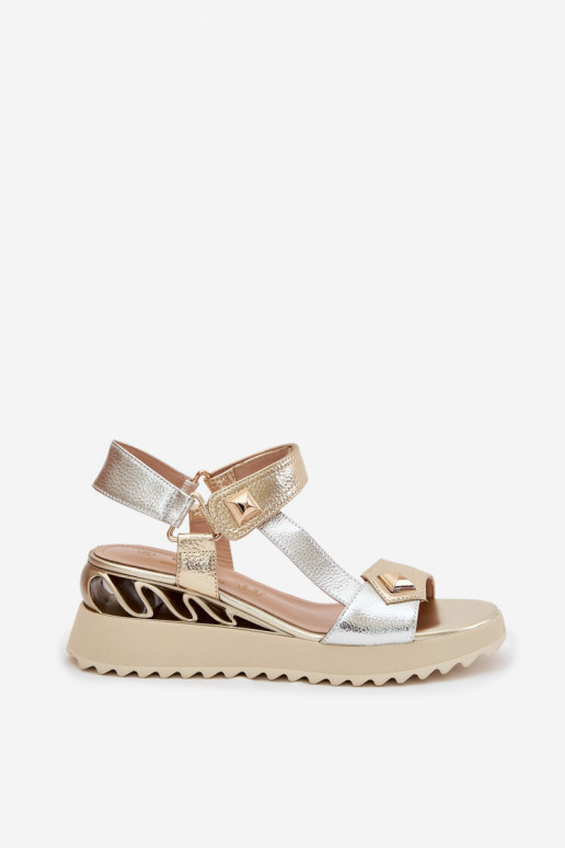 Moteriškos basutės Moteriškas su platforma D&A CR61-3078 aukso spalvos