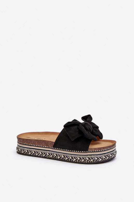 Moteriškos šlepetės su platforma su kaspinais juodos spalvos Evatria