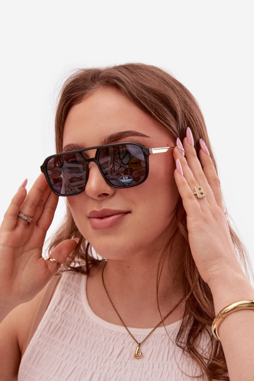 Akiniai nuo saulės MoteriškassuFiltrem UV juodos spalvos