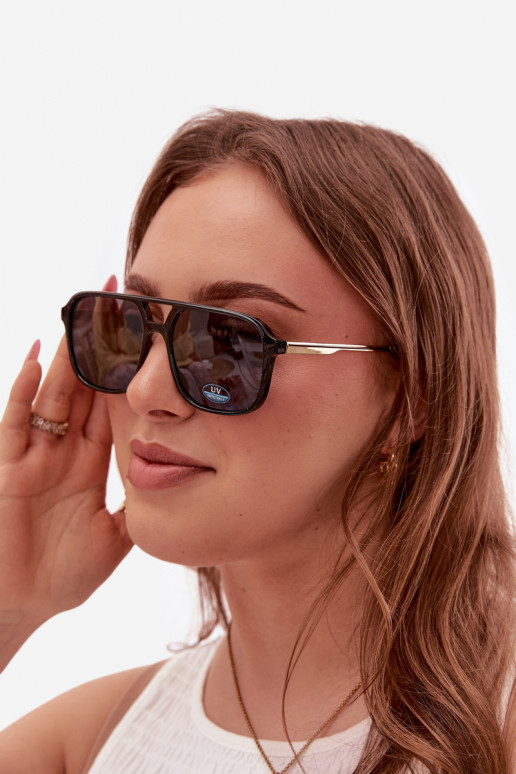 Akiniai nuo saulės MoteriškassuFiltrem UV juodos spalvos