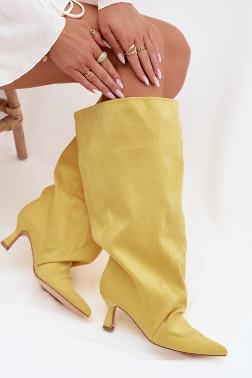 ilgaauliai bataisuSzeroką CholeĮką I Tai turirszczeniem su kulniukais geltonos spalvos Harela