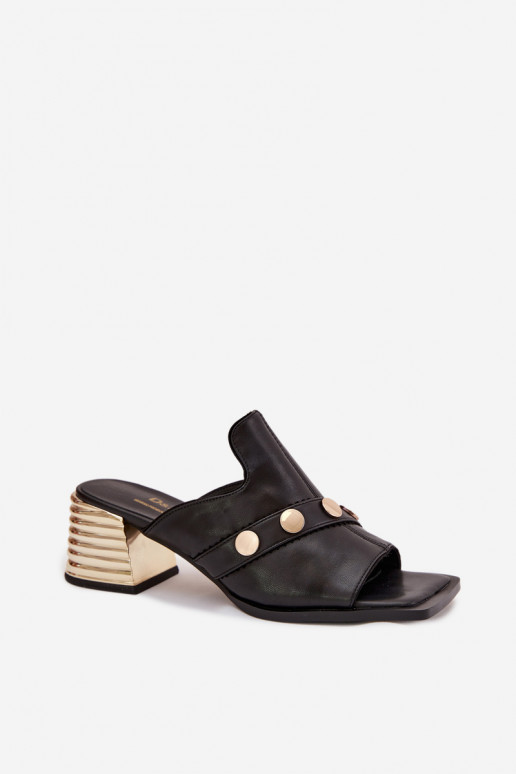 Odinės šlepetės su kulniukais su dekoruotais kulnais D&A CR61-3063 juodos spalvos