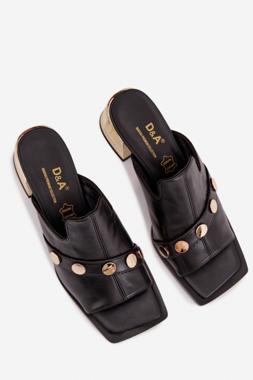 Odinės šlepetės su kulniukais su dekoruotais kulnais D&A CR61-3063 juodos spalvos