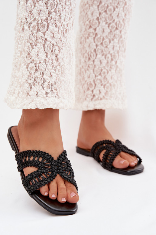 Šlepetės Moteriškas butas juodos spalvos Fariella