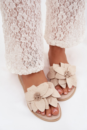 lygiapadžiai Moteriškos šlepetės Su puošniaisi su gėlių motyvaisami dramblio kaulo spalvos Elzoria