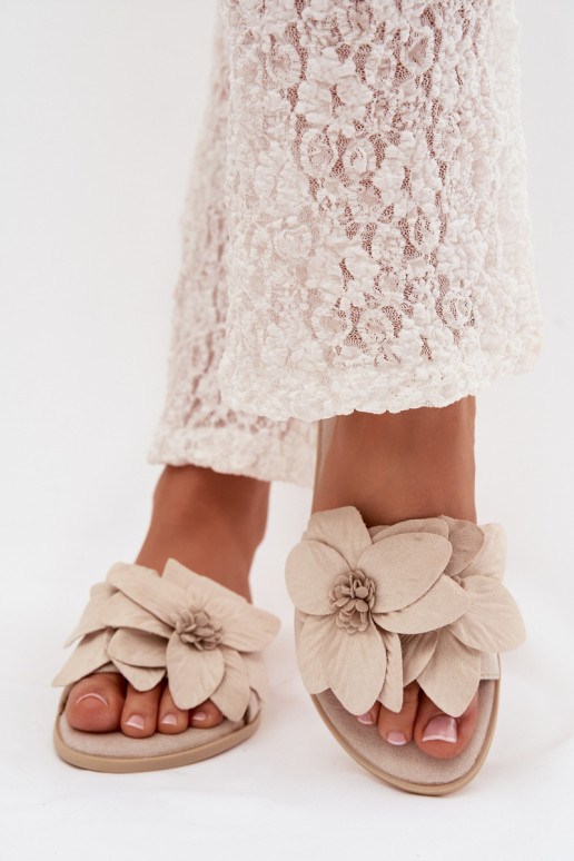 lygiapadžiai Moteriškos šlepetės Su puošniaisi su gėlių motyvaisami dramblio kaulo spalvos Elzoria