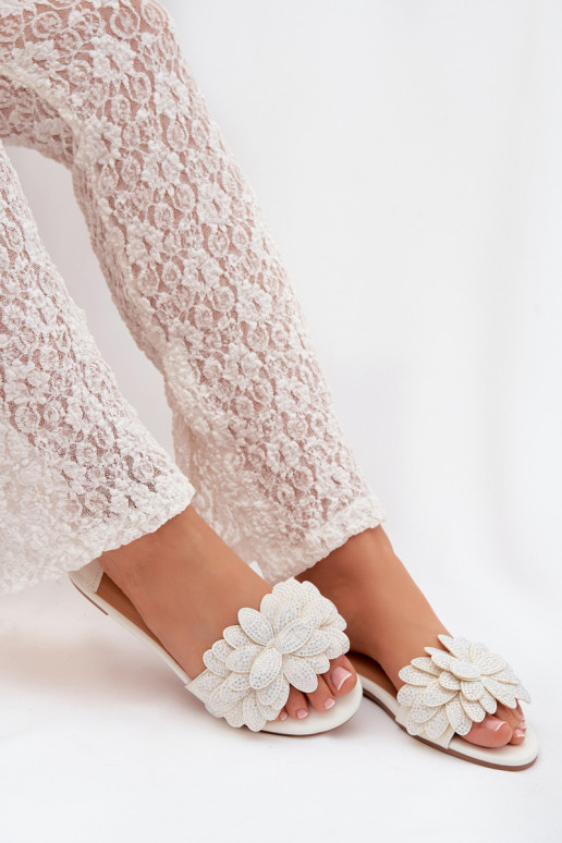 Šlepetės Moteriškas butas Su dekoracija baltos spalvos Grelora