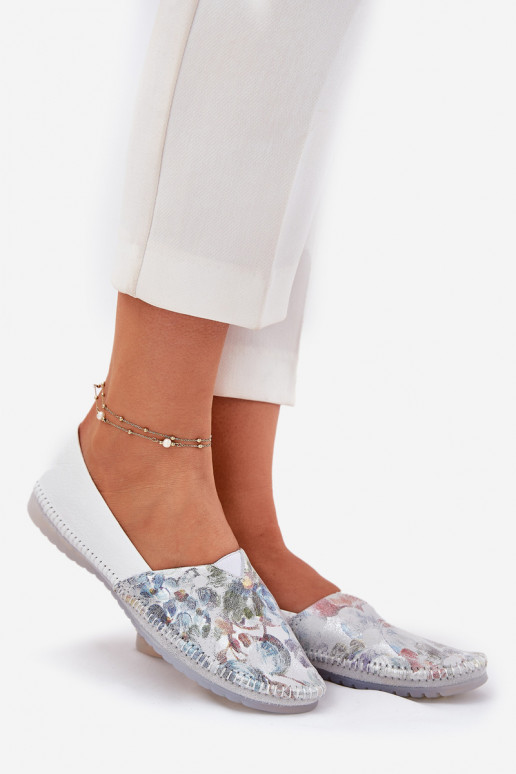 Balerinos su raštais Tai turiciejka T1930-38 baltos spalvos