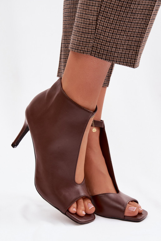 Moteriškos basutės su plonais kulniukais CzekoladoĮe Helira