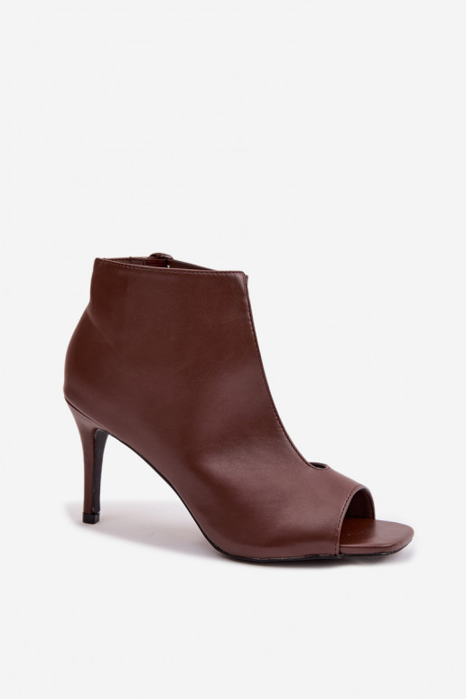 Moteriškos basutės su plonais kulniukais CzekoladoĮe Helira