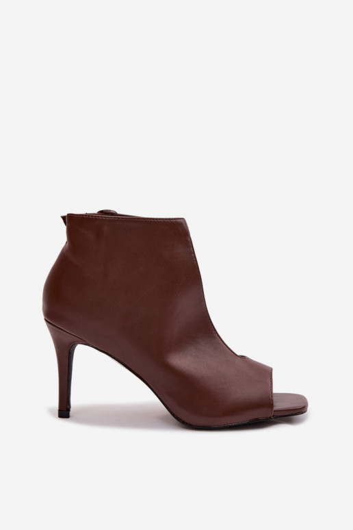 Moteriškos basutės su plonais kulniukais CzekoladoĮe Helira