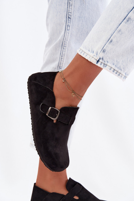 batai Moteriškas iš eko zomšosoĮe su sagtimis juodos spalvos Ismora