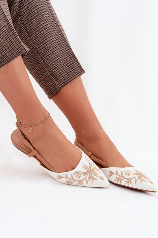 Moteriškos basutėssuHaftem Įjungta lygiapadžiai rudos spalvos Grelia