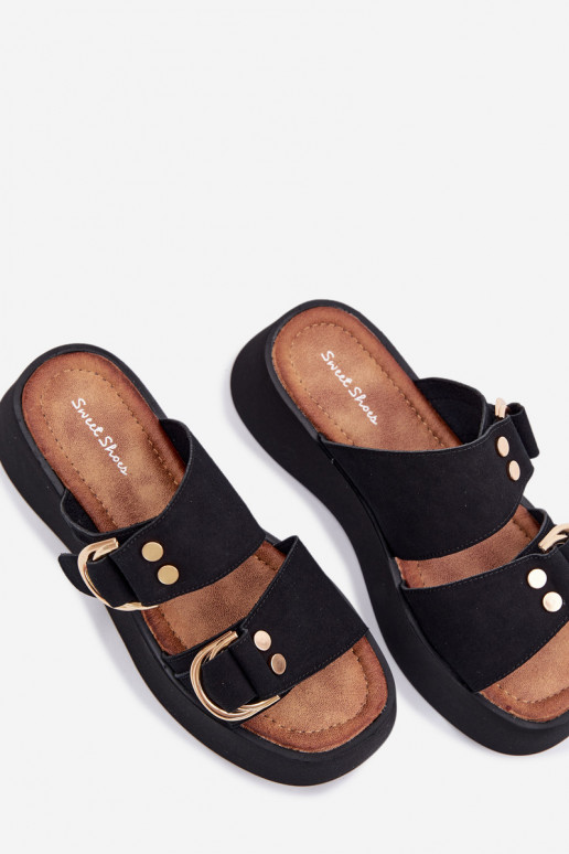 Moteriškos šlepetės su platforma Ze aukso spalvosmi su sagtimismi juodos spalvos Nelirae