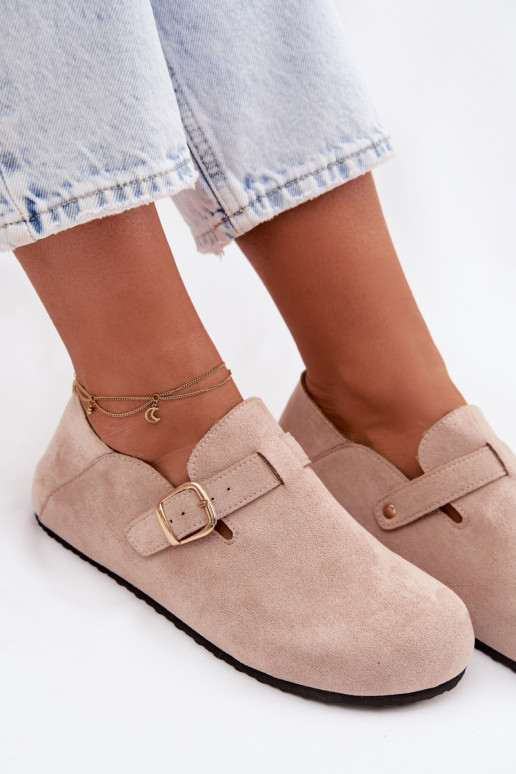 Moterų batai iš dirbtinės odos su aukso spalvos sagtimis smėlio spalvos Ismora