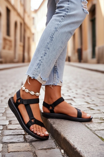 Moteriškos Sportinio stiliaus basutės su lipniais užsegimais juodos spalvos Vilari 2