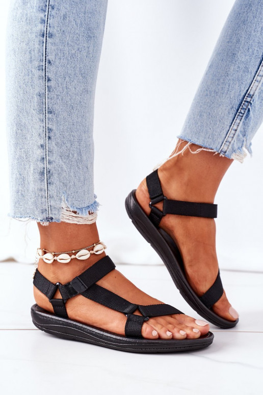 Moteriškos Sportinio stiliaus basutės su lipniais užsegimais juodos spalvos Vilari