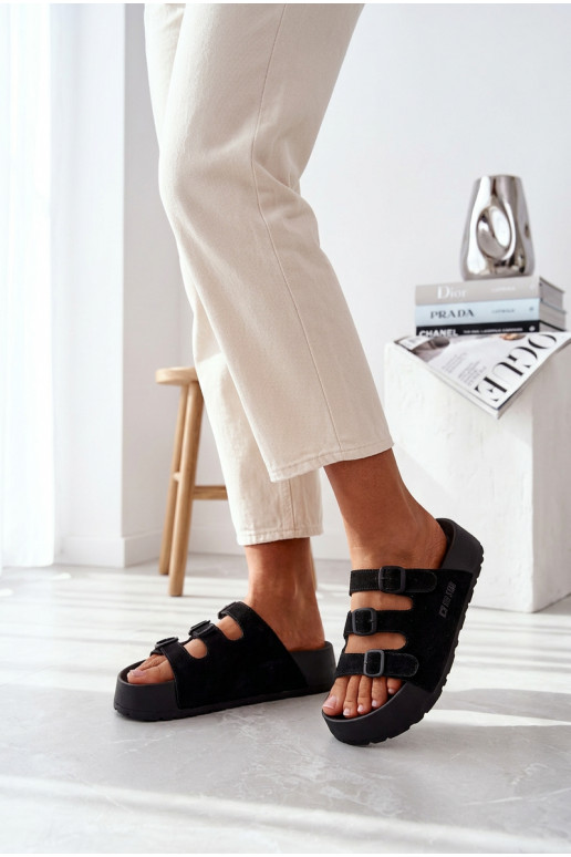 Moteriškos šlepetės su platforma ir juostelėmis Big Star TT274531 juodos spalvos