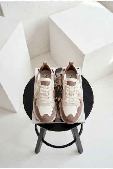 iš zomšos Sneakers modelio batai Moteriškas Kobbo 66954 smėlio spalvos