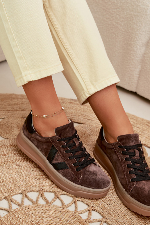 Moteriški sportinio stiliaus batai iš natūralios zomšos su platforma Vinceza 79597 rudos spalvos