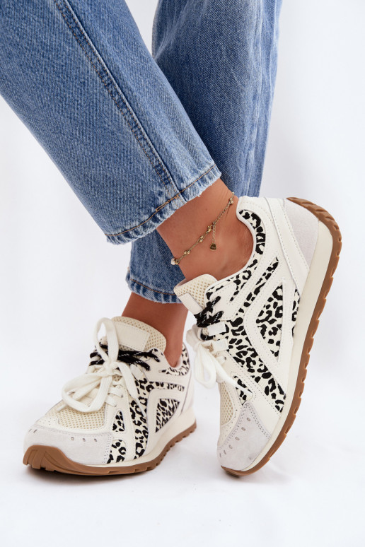 Oda iš zomšos Sneakers modelio batai Moteriškas Big Star TT274548 baltos spalvos