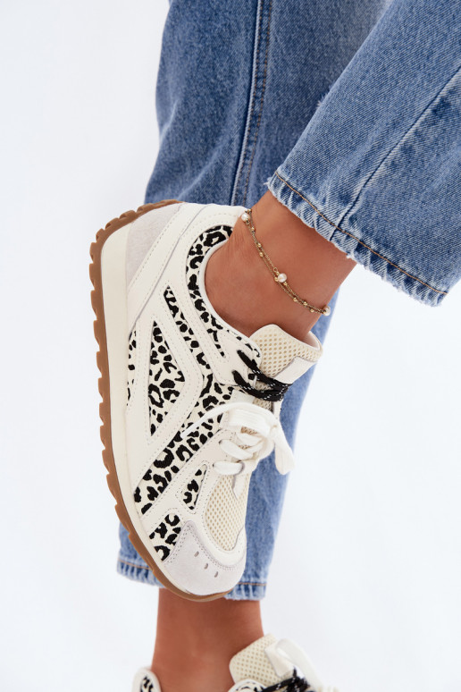 Oda iš zomšos Sneakers modelio batai Moteriškas Big Star TT274548 baltos spalvos