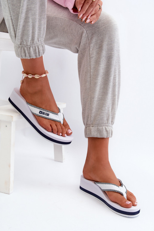 Šlepetės Šlepetės Moteriškas su platforma Big Star NN274A726 baltos spalvos