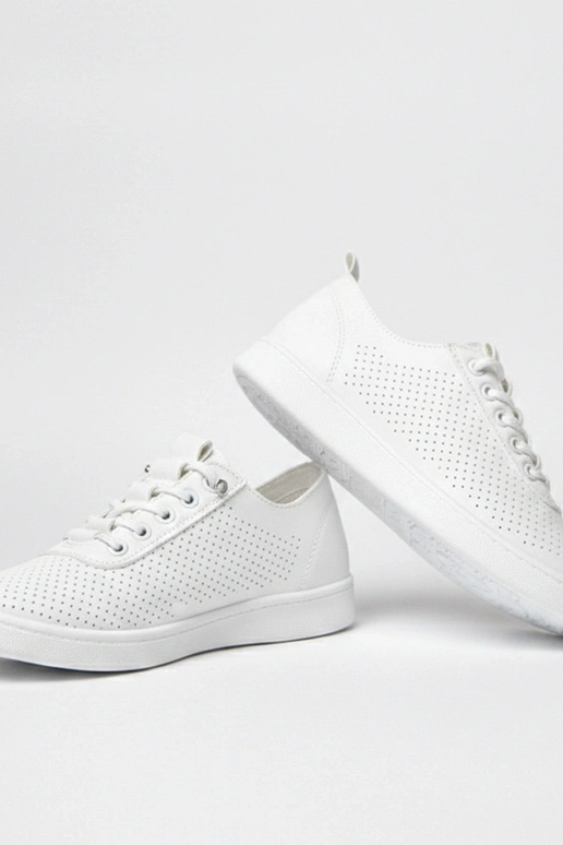 Balti įmaunami perforuoti sportbačiai...