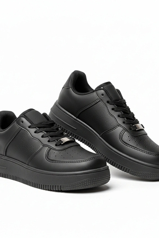 Juodi sportbačiai su platforma Brigitte