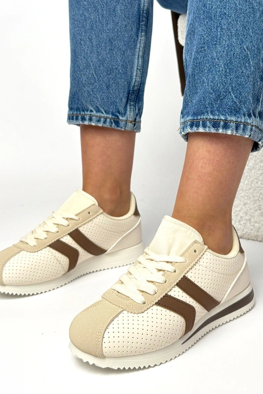 Smėlio-rudi sportiniai sportbačiai...