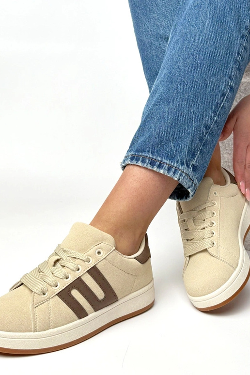 Smėlio spalvos kasdieniai sportbačiai...