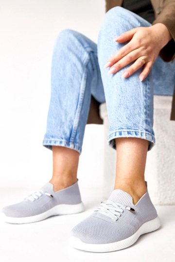 Pilki moterų sportiniai...