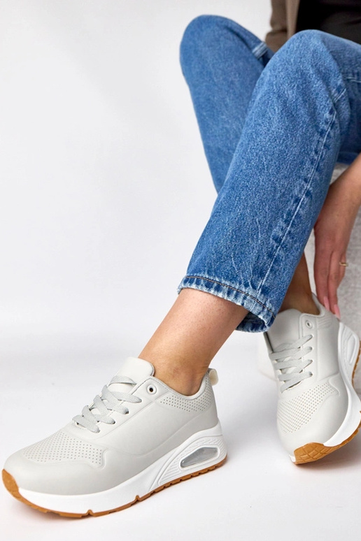 Pilki sportbačiai storu padu Sylvie