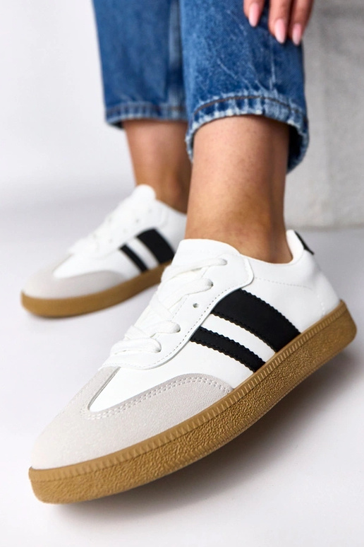 Balti kasdieniai sportbačiai...