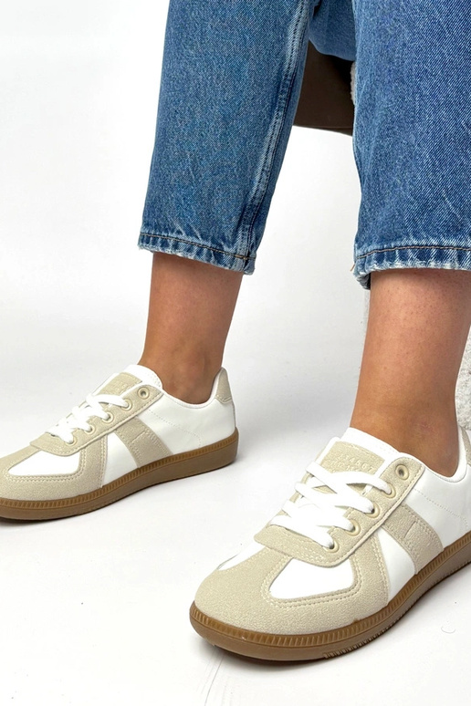 Balti-smėlio spalvos sportbačiai...