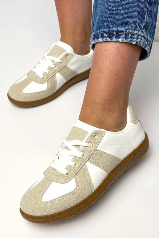 Balti-smėlio spalvos sportbačiai...