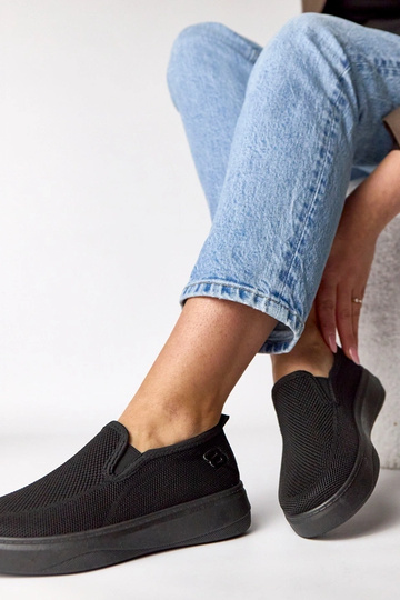 Juodi medžiaginiai... 2