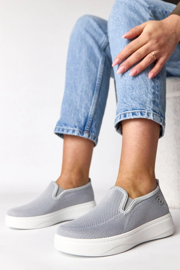 Pilki medžiaginiai...