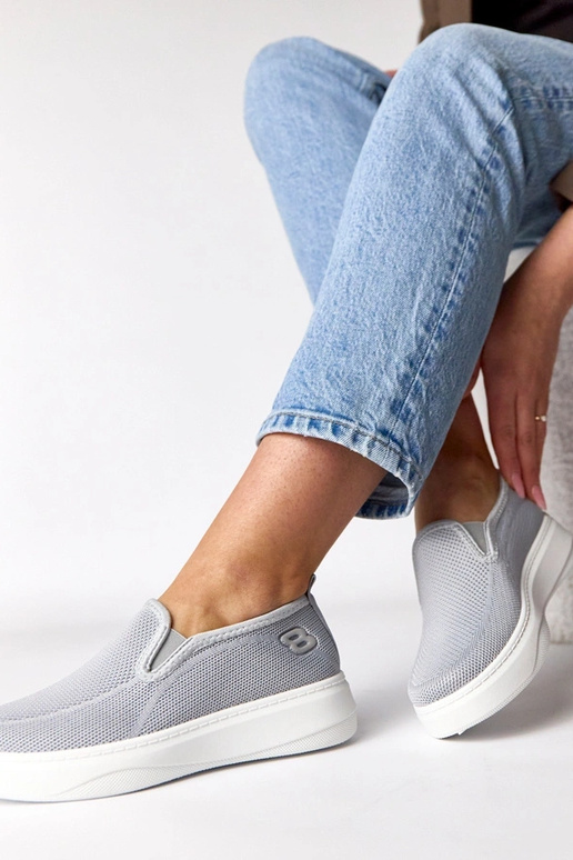 Pilki medžiaginiai sportbačiai...