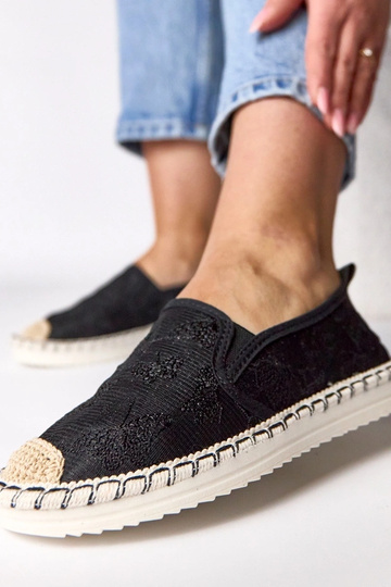 Juodos espadrilės puoštos blizgučiais Lucie 2