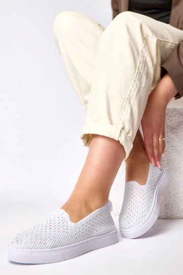 Balti įmauti tekstiliniai... 2