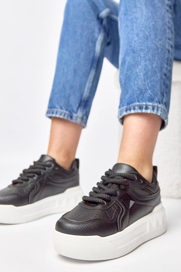 Juodi sportbačiai su...