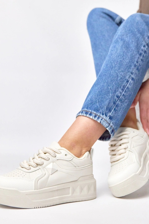 Smėlio spalvos sportbačiai su...