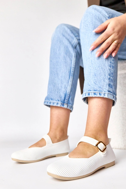 Baltos tekstilinės balerinų basutės...