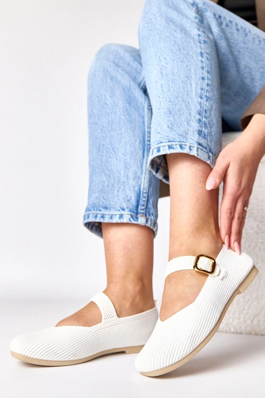 Baltos tekstilinės balerinų basutės...