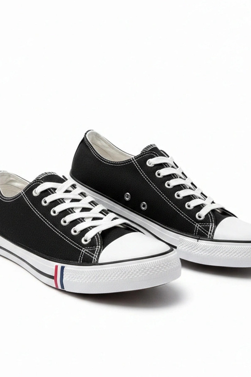 Juodi vyriški klasikiniai sportbačiai...