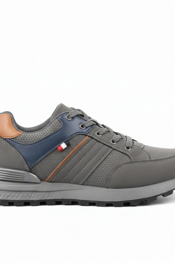 Pilki vyriški kasdieniai...