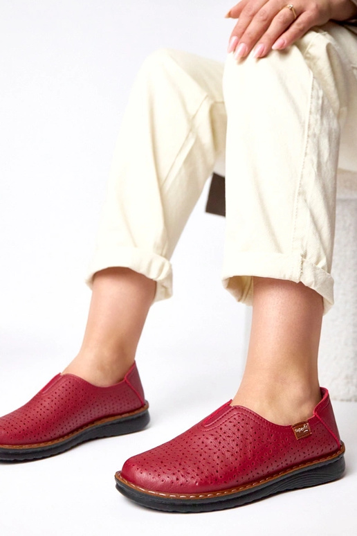 Vyno spalvos ažūriniai įmaunami...