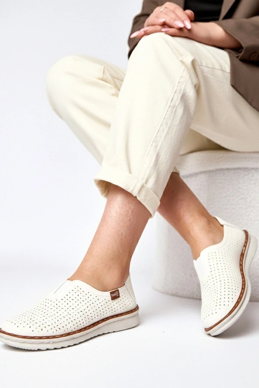 Balti ažūriniai įmaunami pusbačiai Rosa